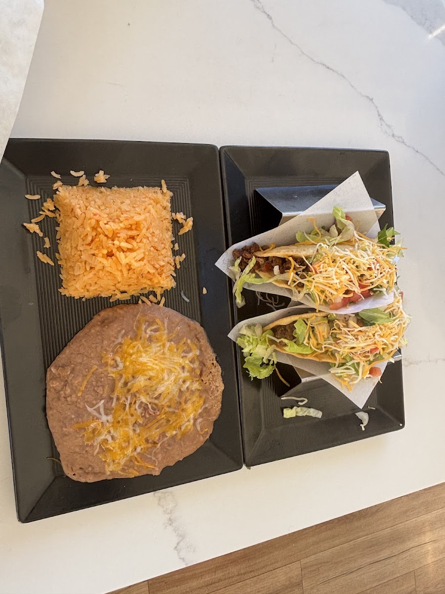 Encanto Cocina & Tequila Bar Photo 3
