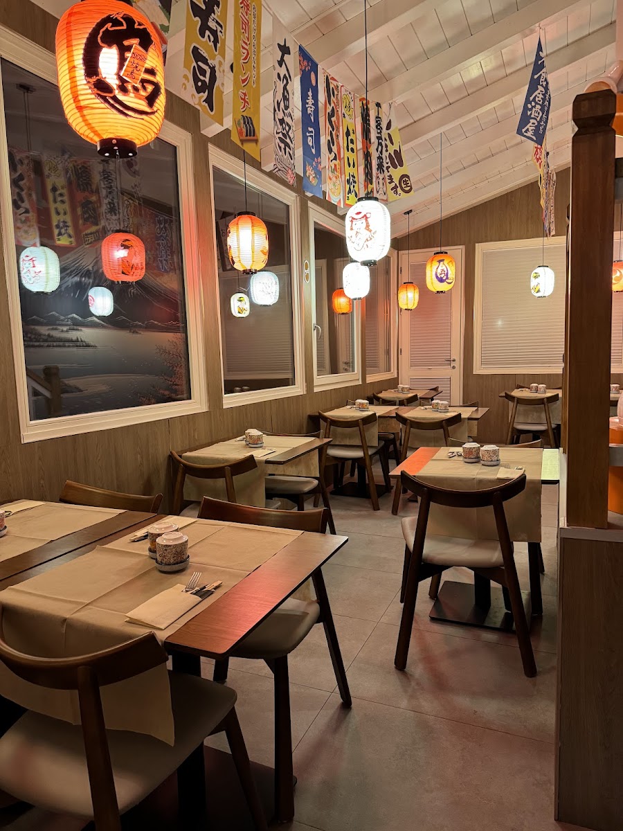 Roppongi - Japanese Streetfood & Restaurant
