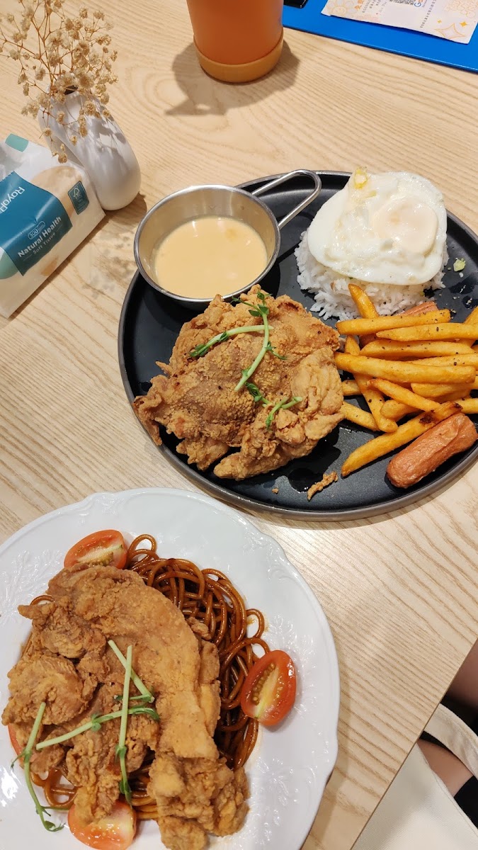 SIX PLUS ONE CAFE 六壹咖啡馆 Photo 5