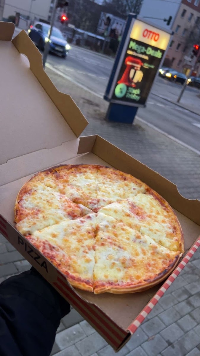 ALAN Pizza-Service Photo 3