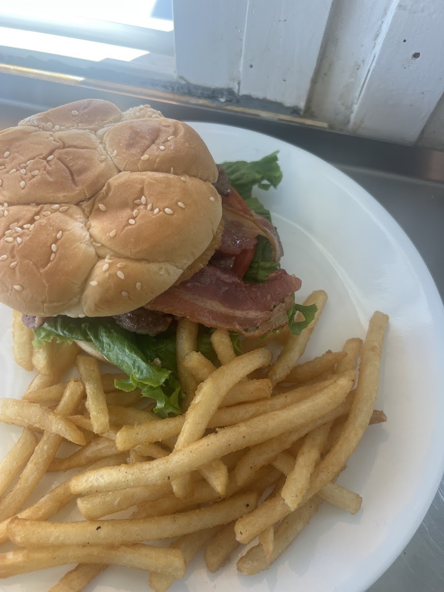 Blue Beach Burgers Photo 6