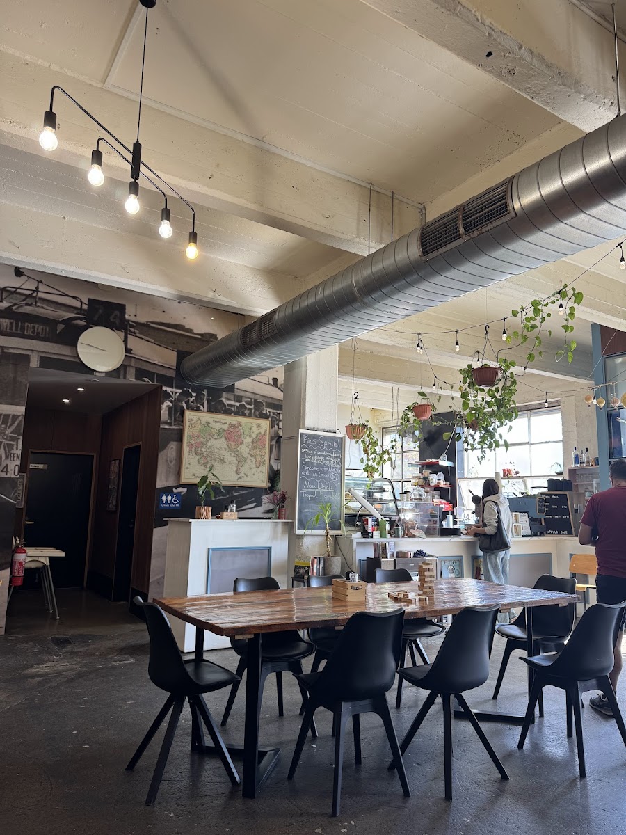Apollo Cafe Photo 3
