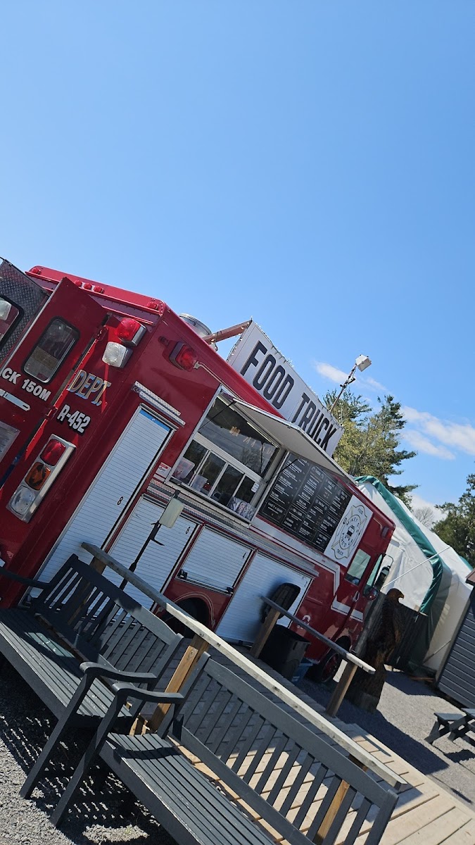 Mikey D’s Fire’d Up Food Truck Photo 3