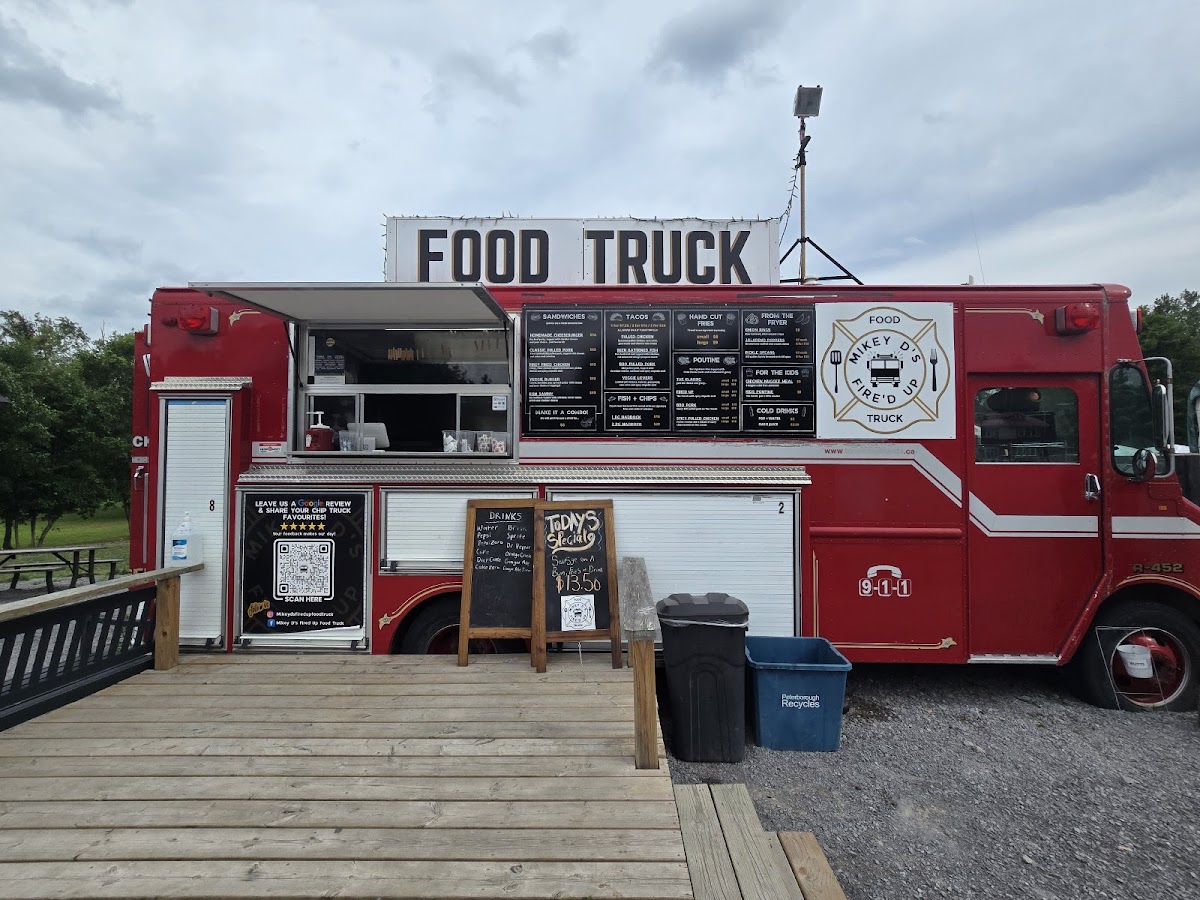 Mikey D’s Fire’d Up Food Truck Photo 4