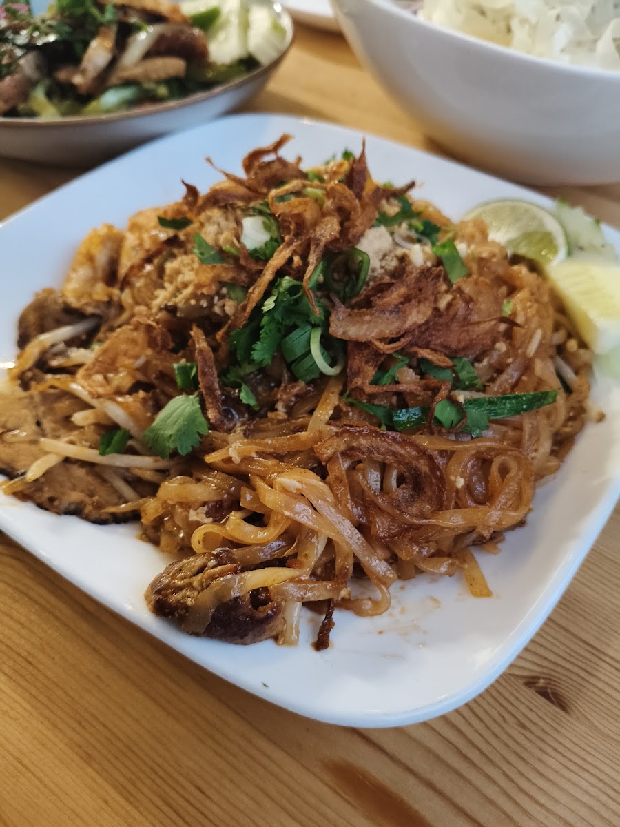 Rawee Thai Street Food Photo 3