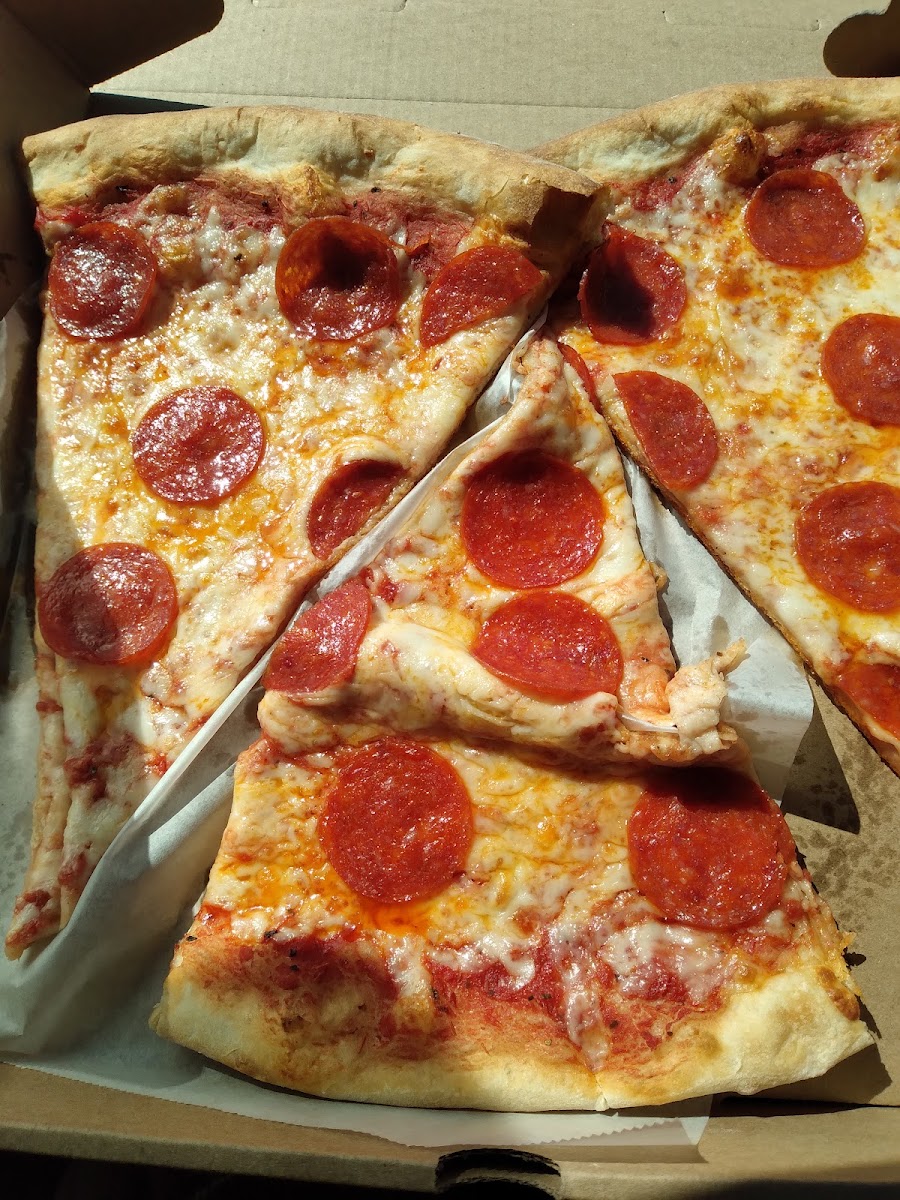 Dino's Pizza Teria Photo 8