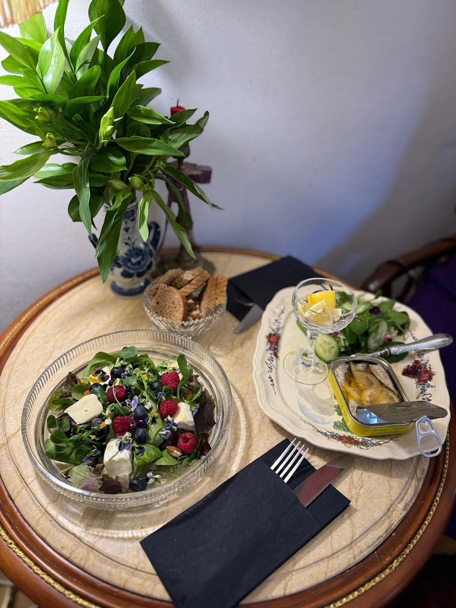 Italian Vintage Caffe & Prosecco Bar Photo 9