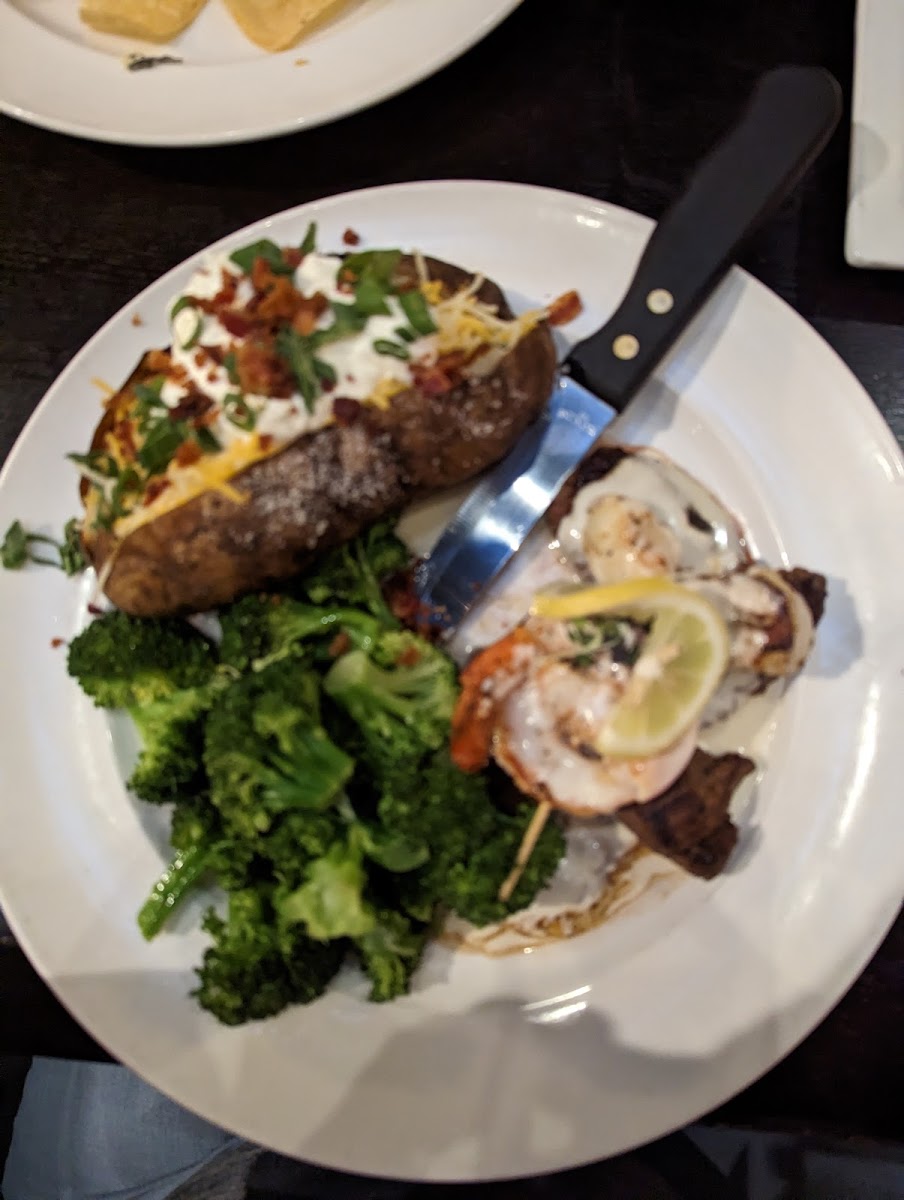 Harvey's Grill & Bar Photo 9