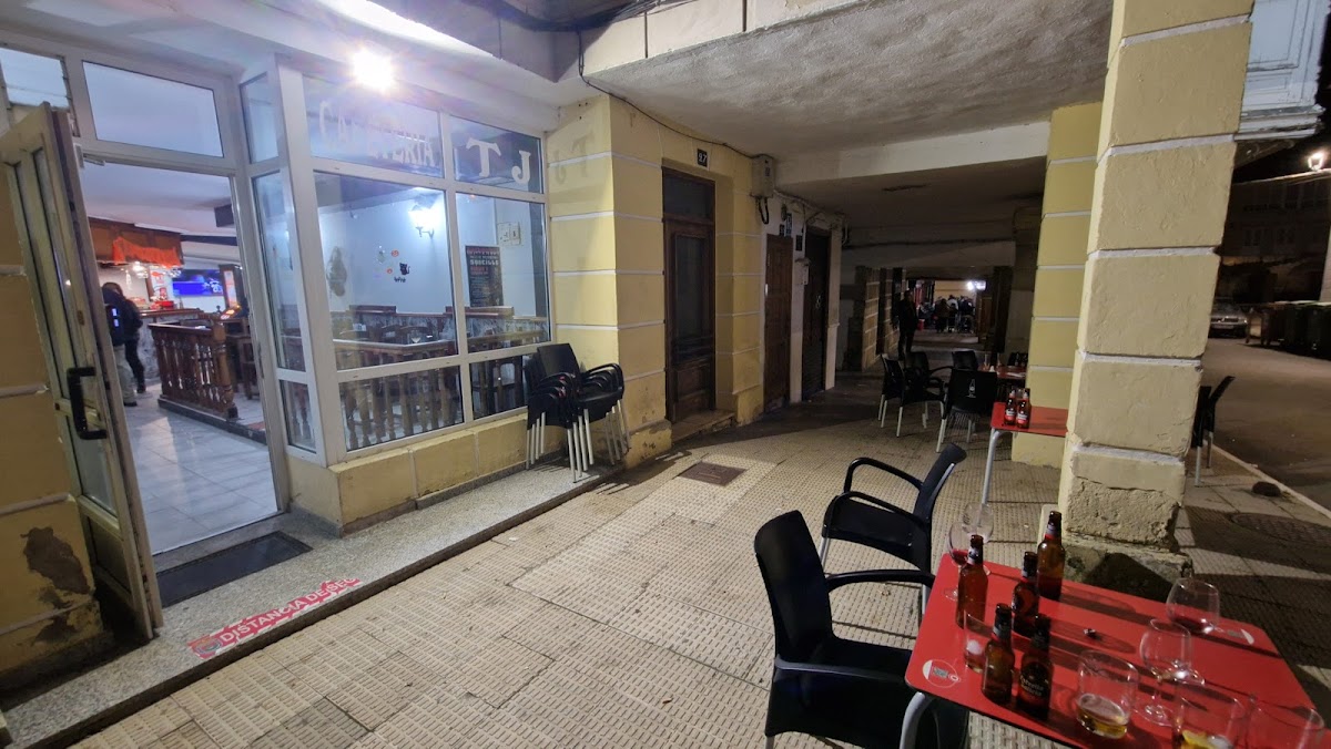 RESTAURANTE CAFETERIA TJ Photo 4