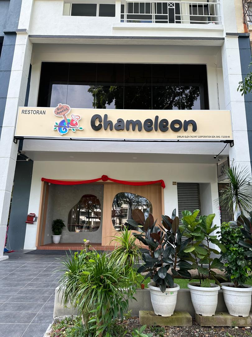 Chameleon Restaurant • Japanese & Western Fusion