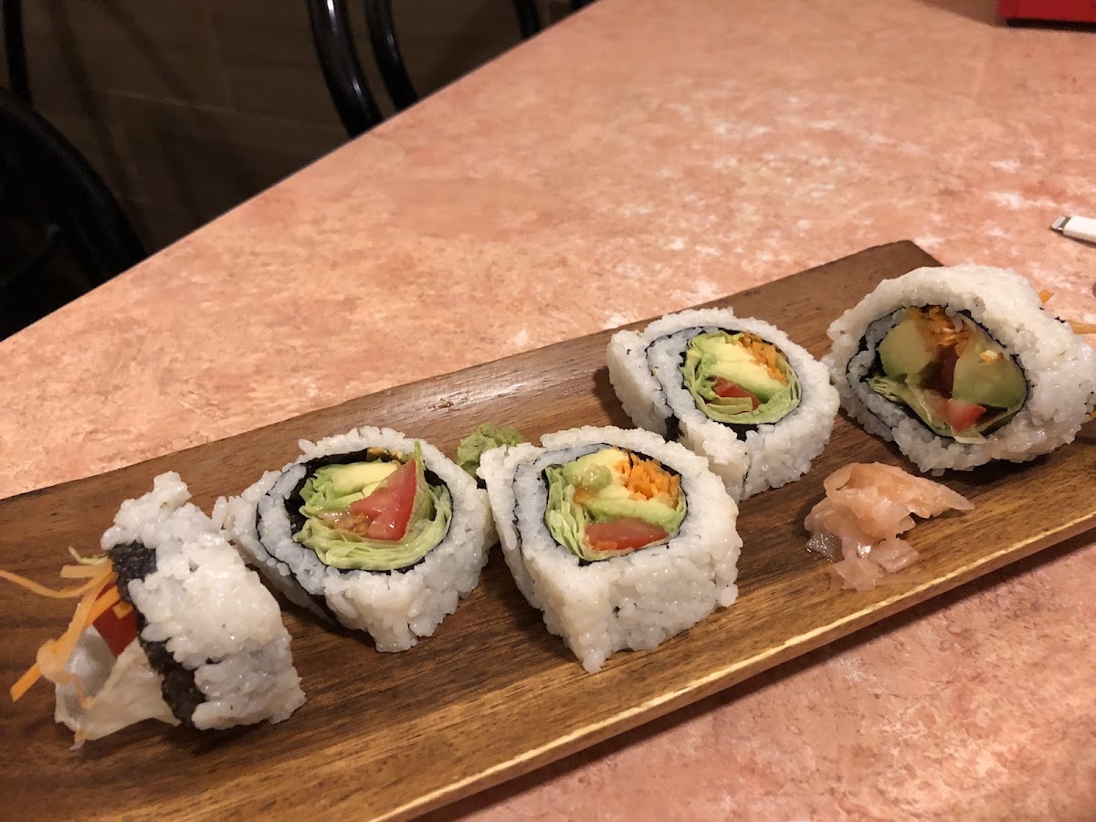 OISHI SUSHI Photo 2