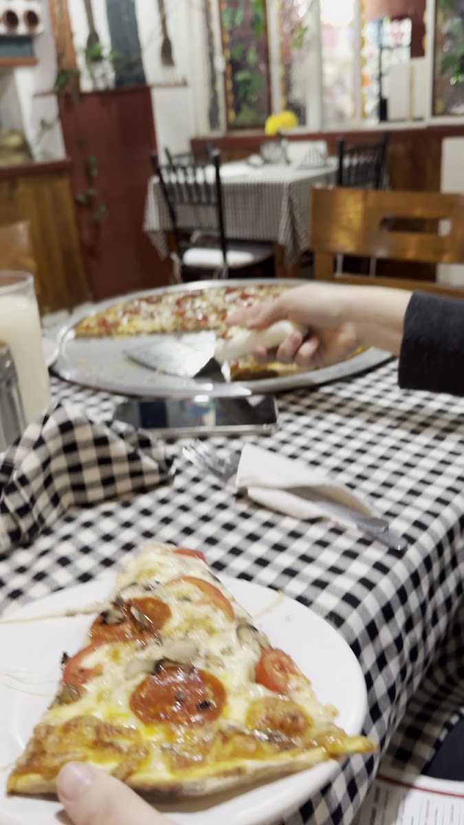 Pizzas Italo Photo 2