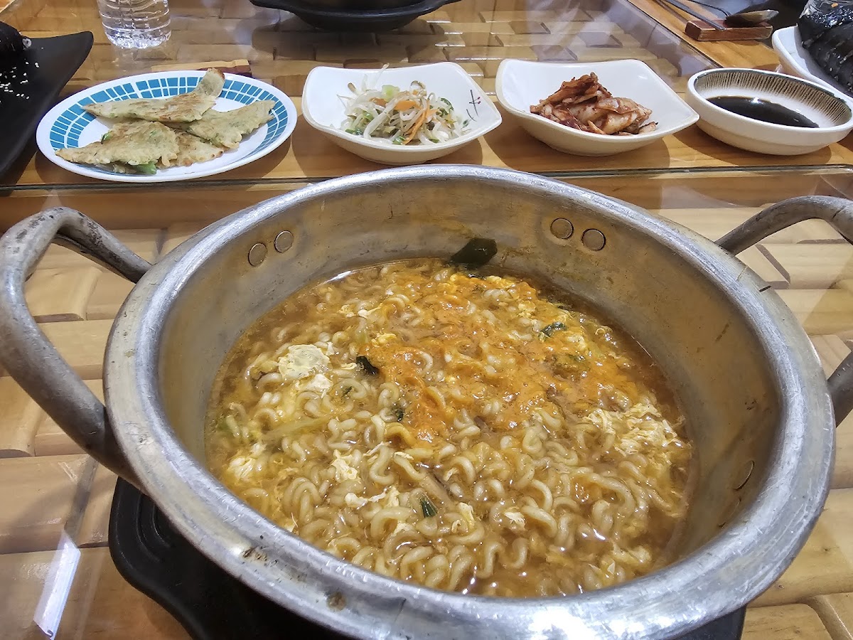 Mu Kung Hwa (무궁화) Photo 5