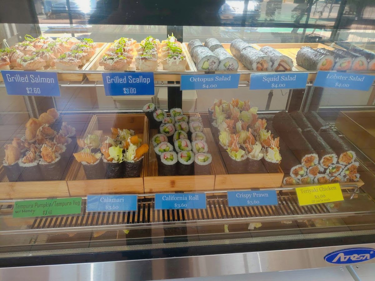 Formossa sushi and bubble tea Photo 3