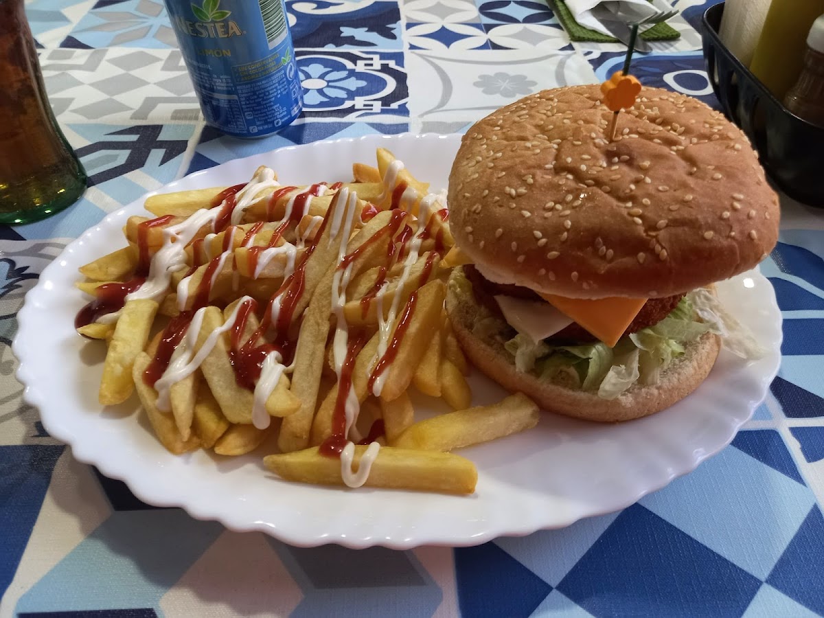 Ricos Bar & Restaurante