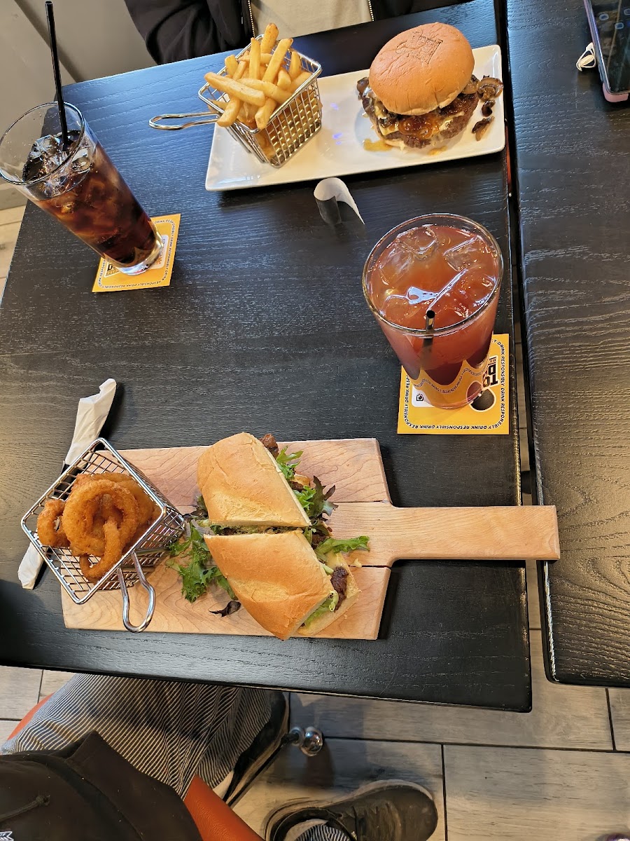 Touchdown Beer & Grill Photo 7