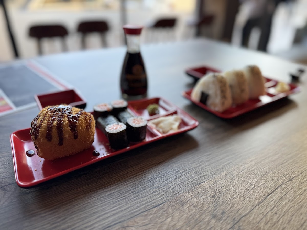 Shamsa Sushi Photo 7