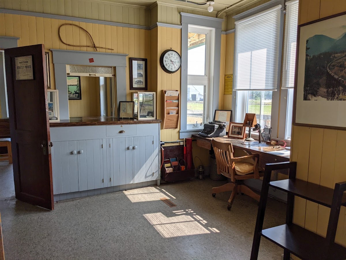 Station Gallery & Tea House Photo 4