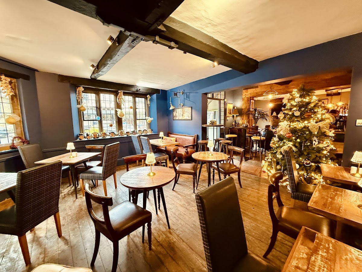 Burford House Pub