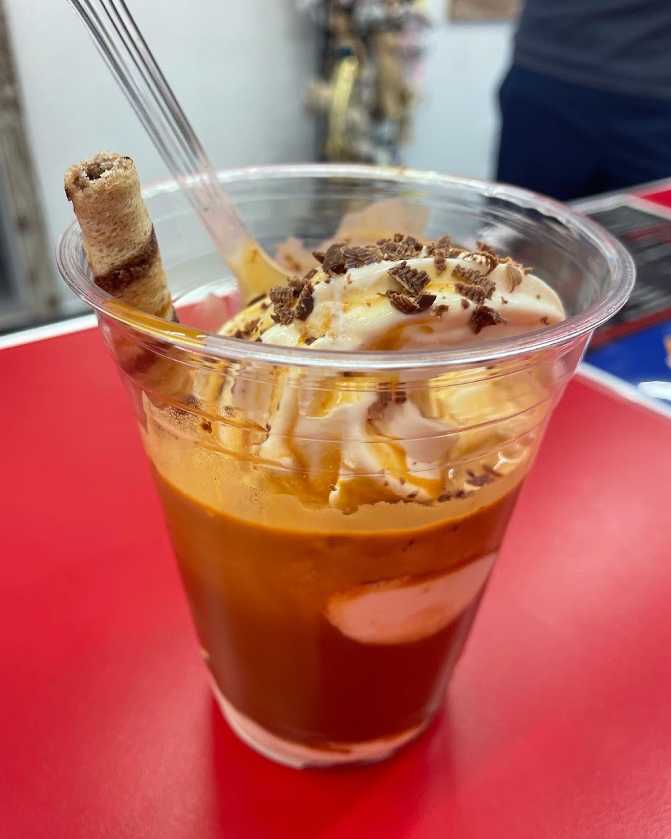 4th Street Ice Cream & Treats Photo 10