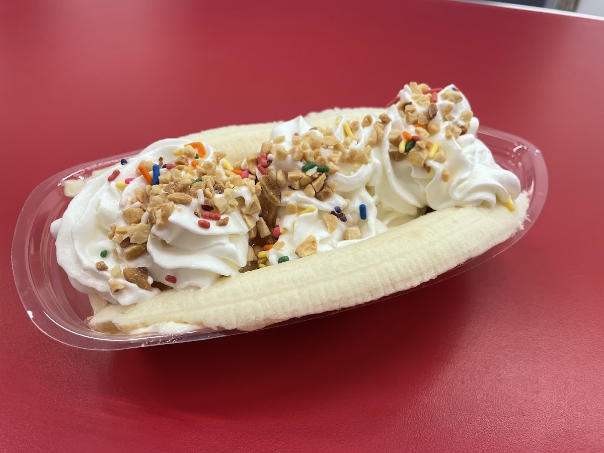 4th Street Ice Cream & Treats Photo 2