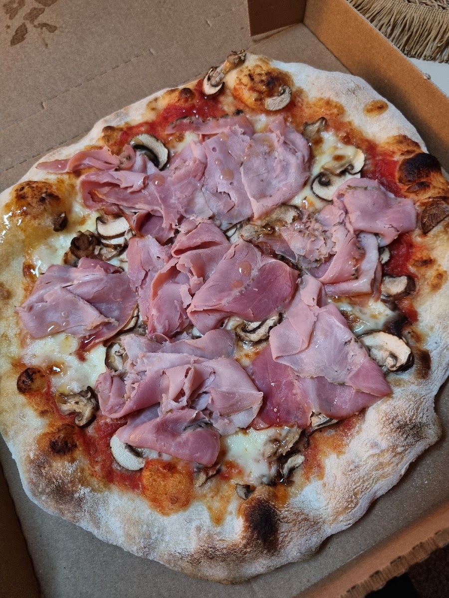 Coco Bello pizzeria Photo 10