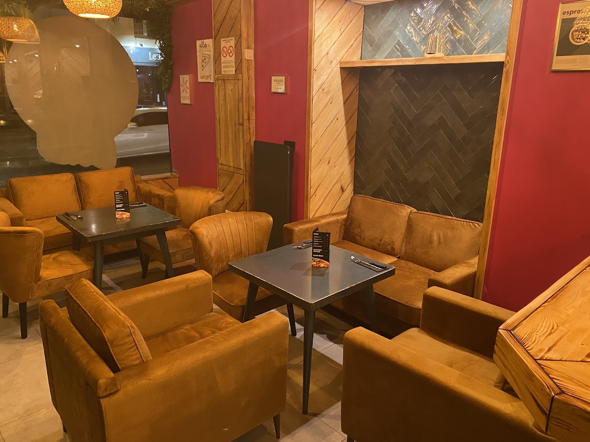 Coco Bello pizzeria Photo 3