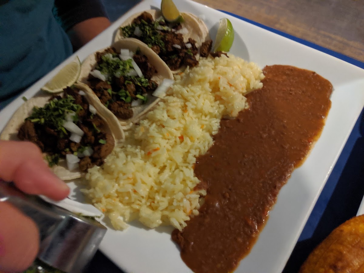 La Fania Bar & Grill Photo 6