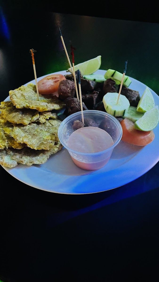 La Fania Bar & Grill Photo 7