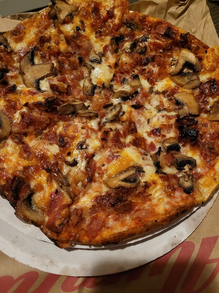 Alumni Pizza Quincy Photo 8