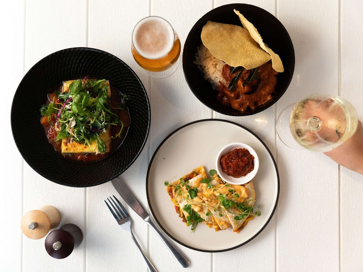 The Social Restaurant & Bar Photo 2