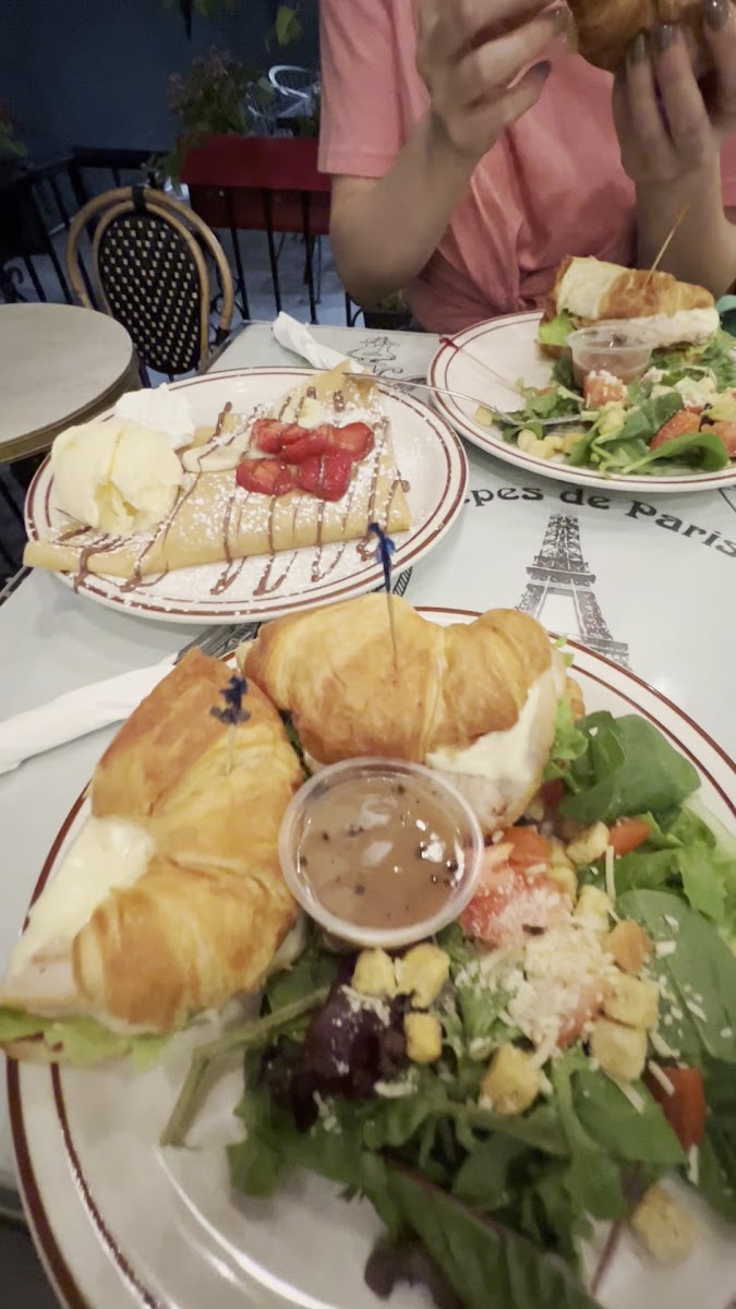 Crepes De Paris Photo 2