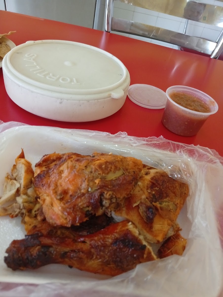Pollo Feliz Guelatao Photo 2