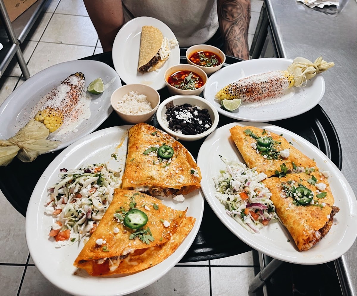 Laguna's Kitchen Mexicano Photo 7