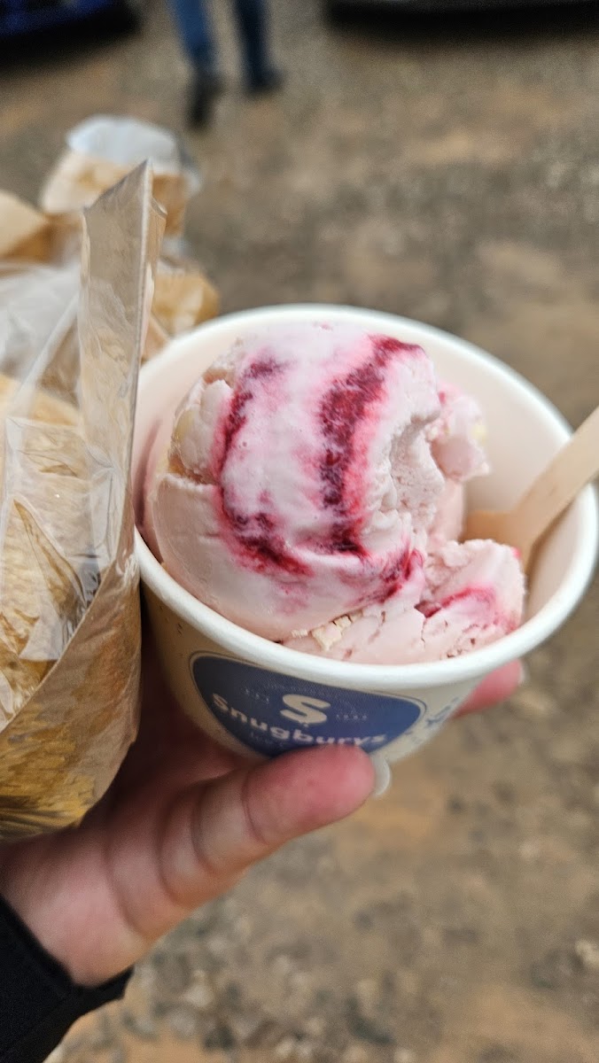 Bobby's Ice Cream Parlour Photo 6