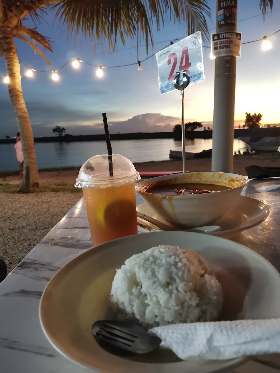 Ball Bearing Seafood Bay Photo 3