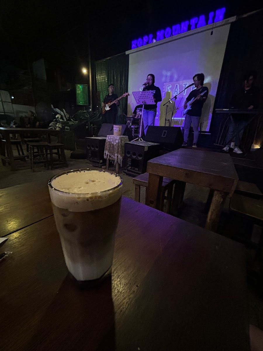 Mountain Coffee Shop Photo 10