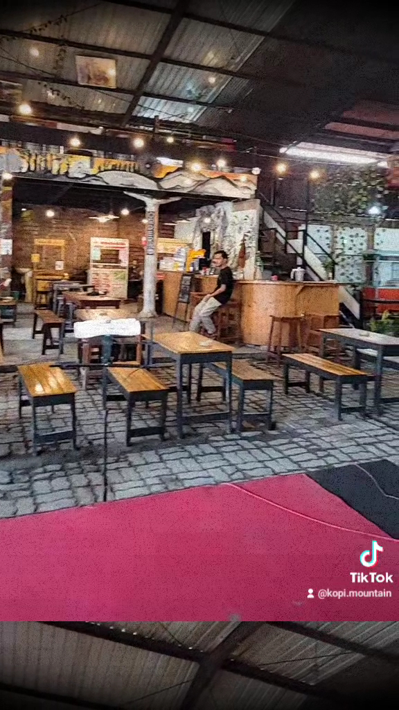 Mountain Coffee Shop Photo 2