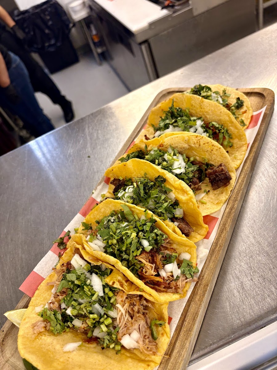 Que taco Burnsville Photo 3