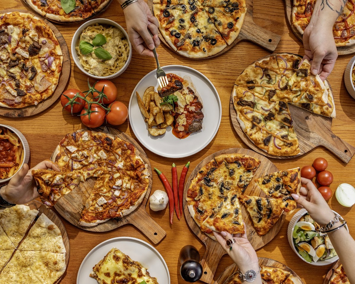 Rugantini's Pizza Bar Photo 3