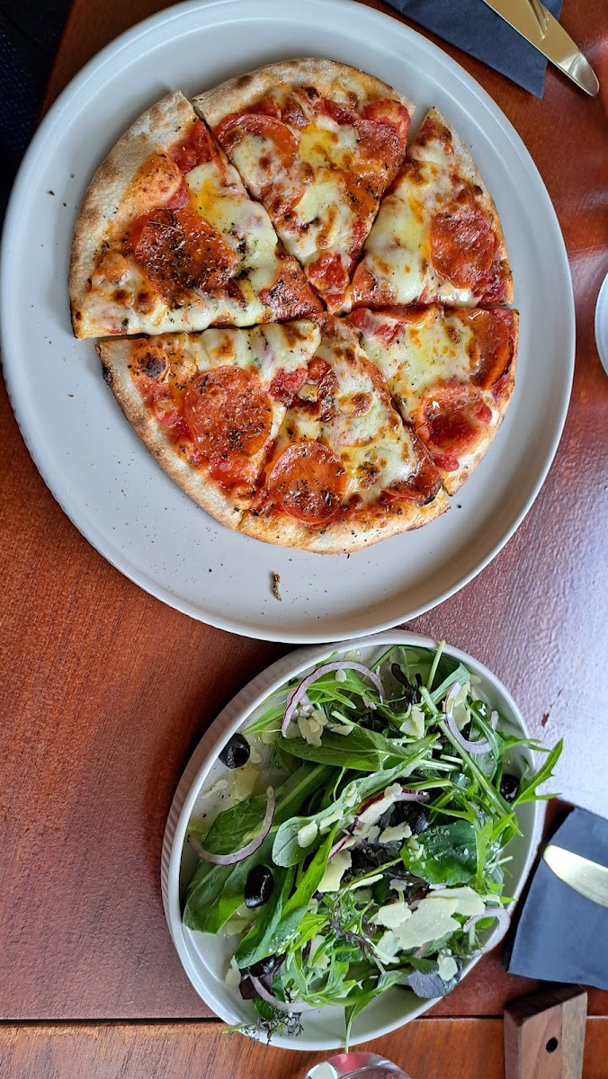 Rugantini's Pizza Bar Photo 5