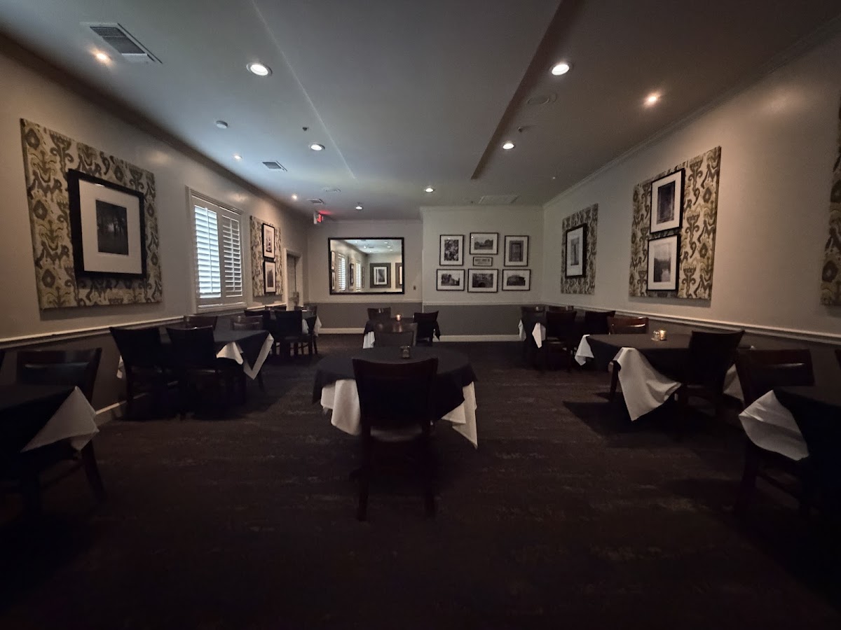 Shapley's Restaurant Photo 3