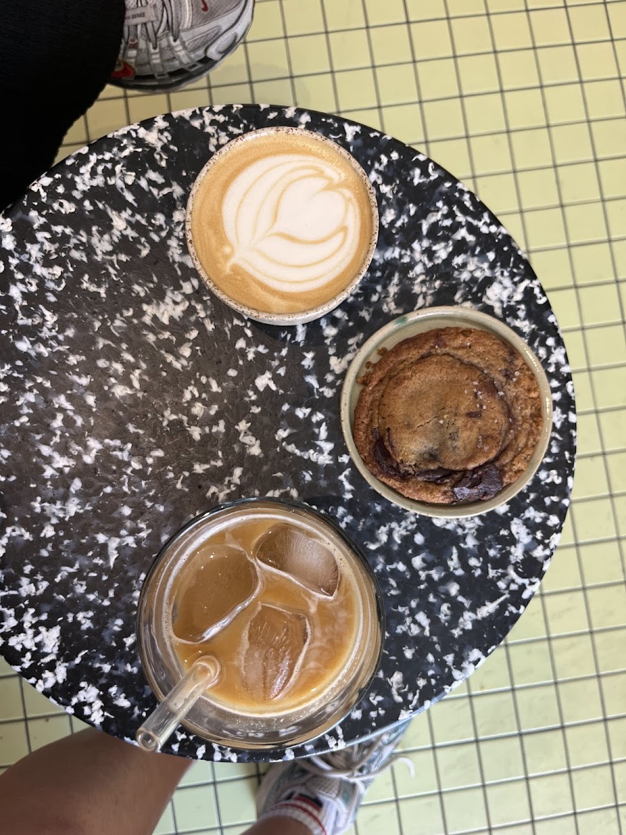 Alvin’s Café Photo 7