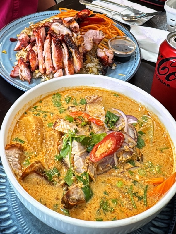 Pho Home Photo 3