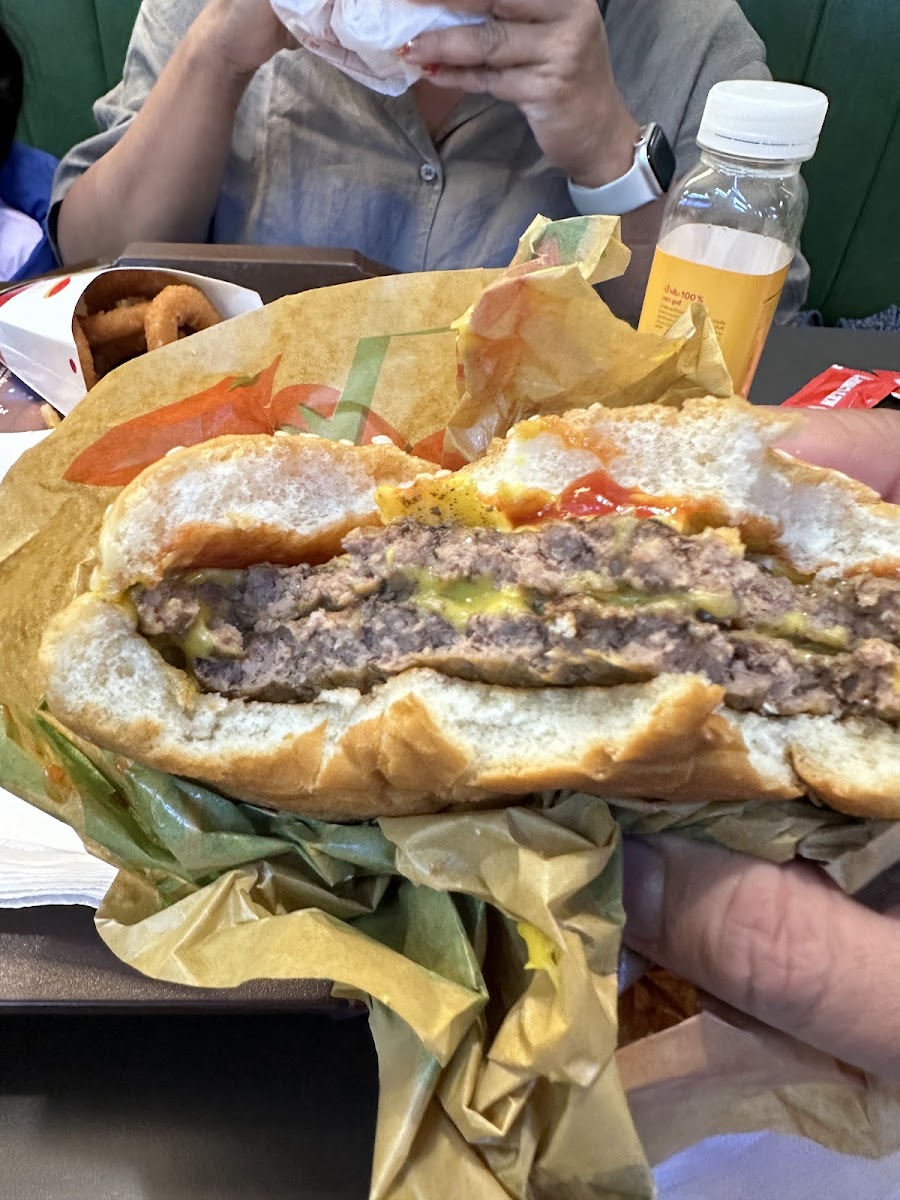 Burger King - Suvarnabhumi Airport T1 Photo 9