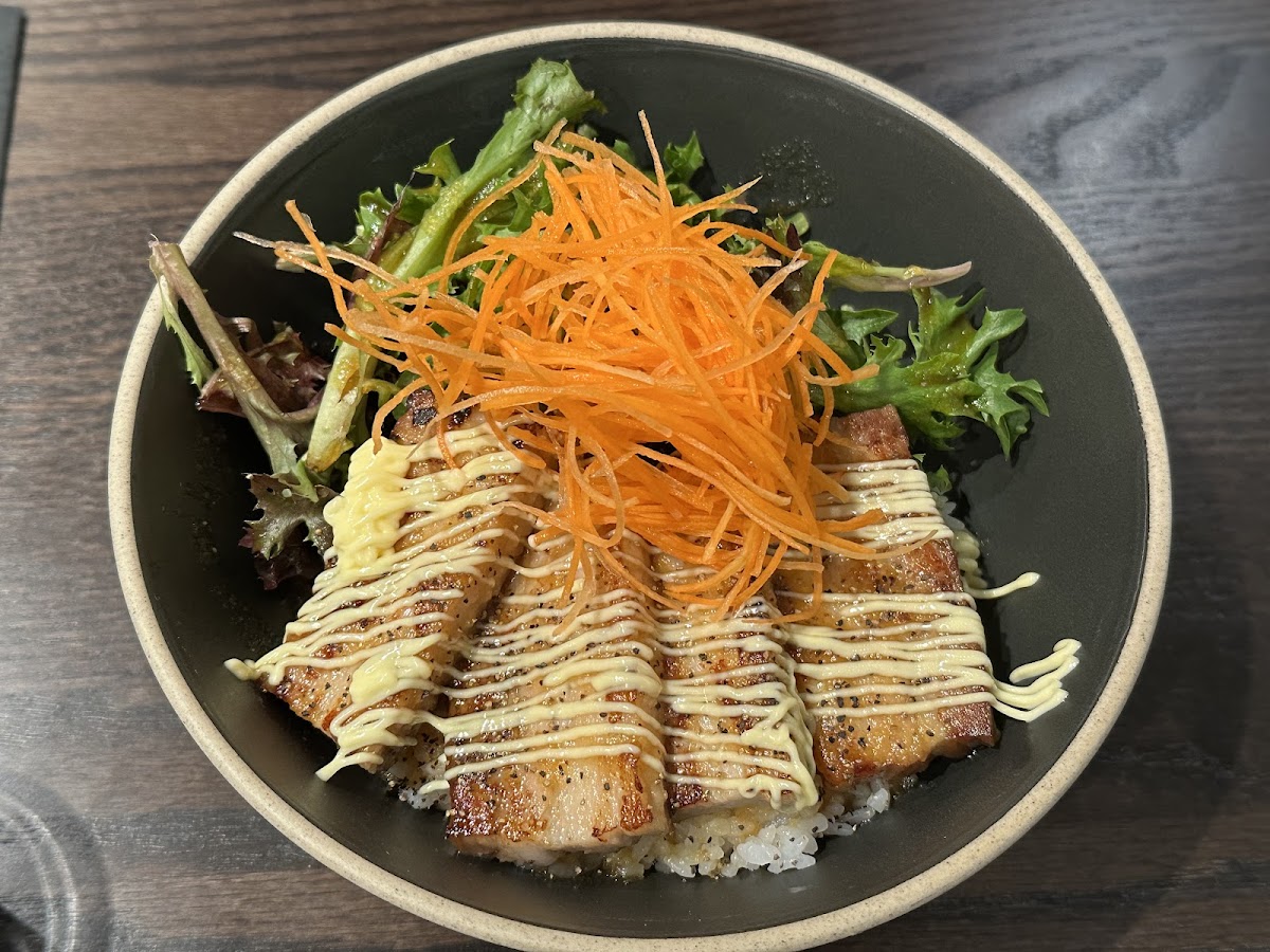 JUGEMU Banff / Modern Japanese Dining Photo 7