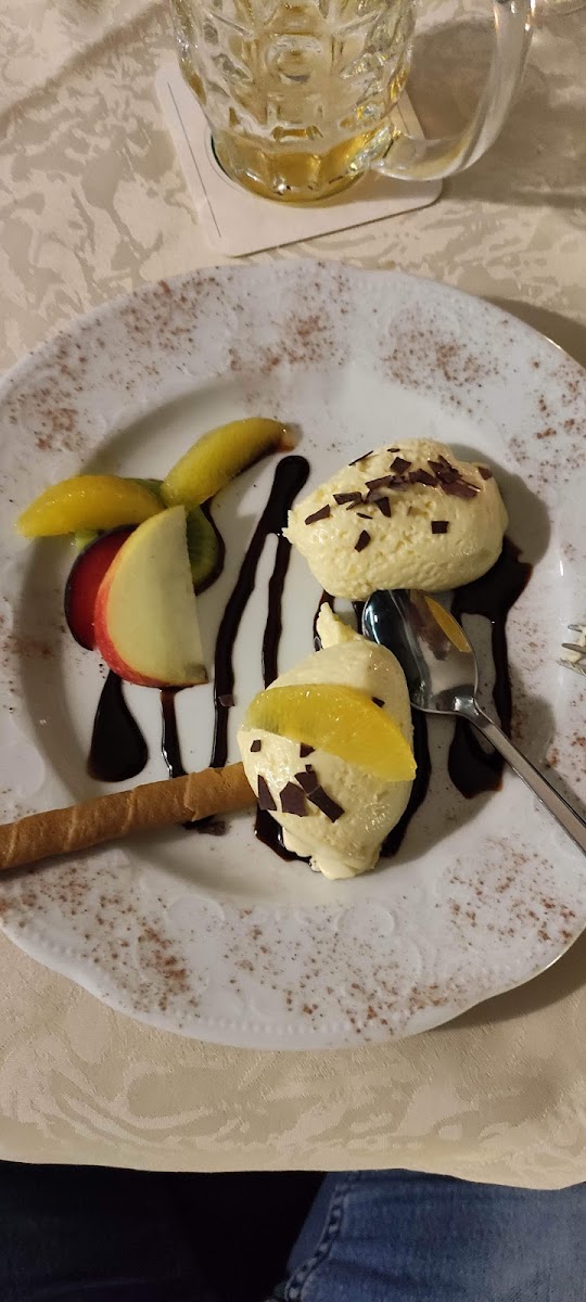 Roger's Restaurant Photo 9