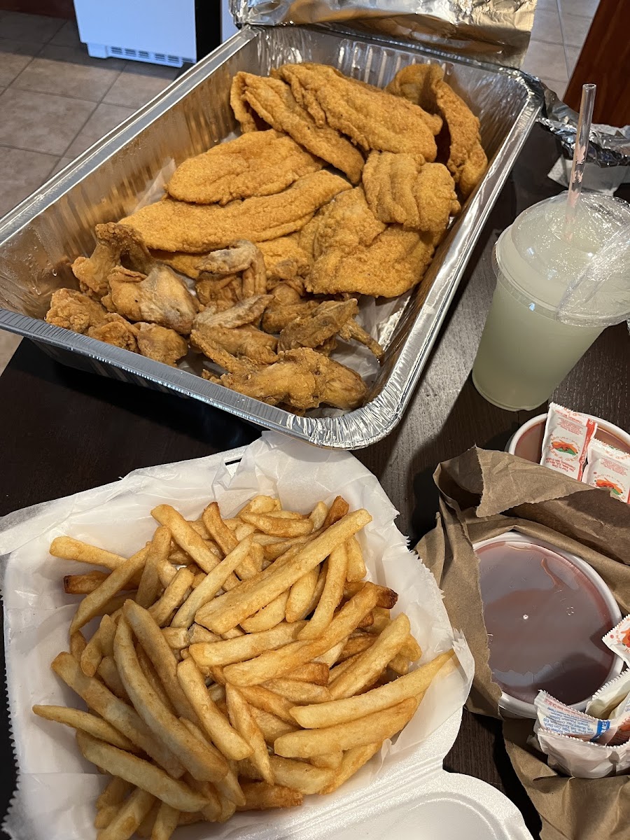 Harbor Chicken & Seafood Market Photo 10