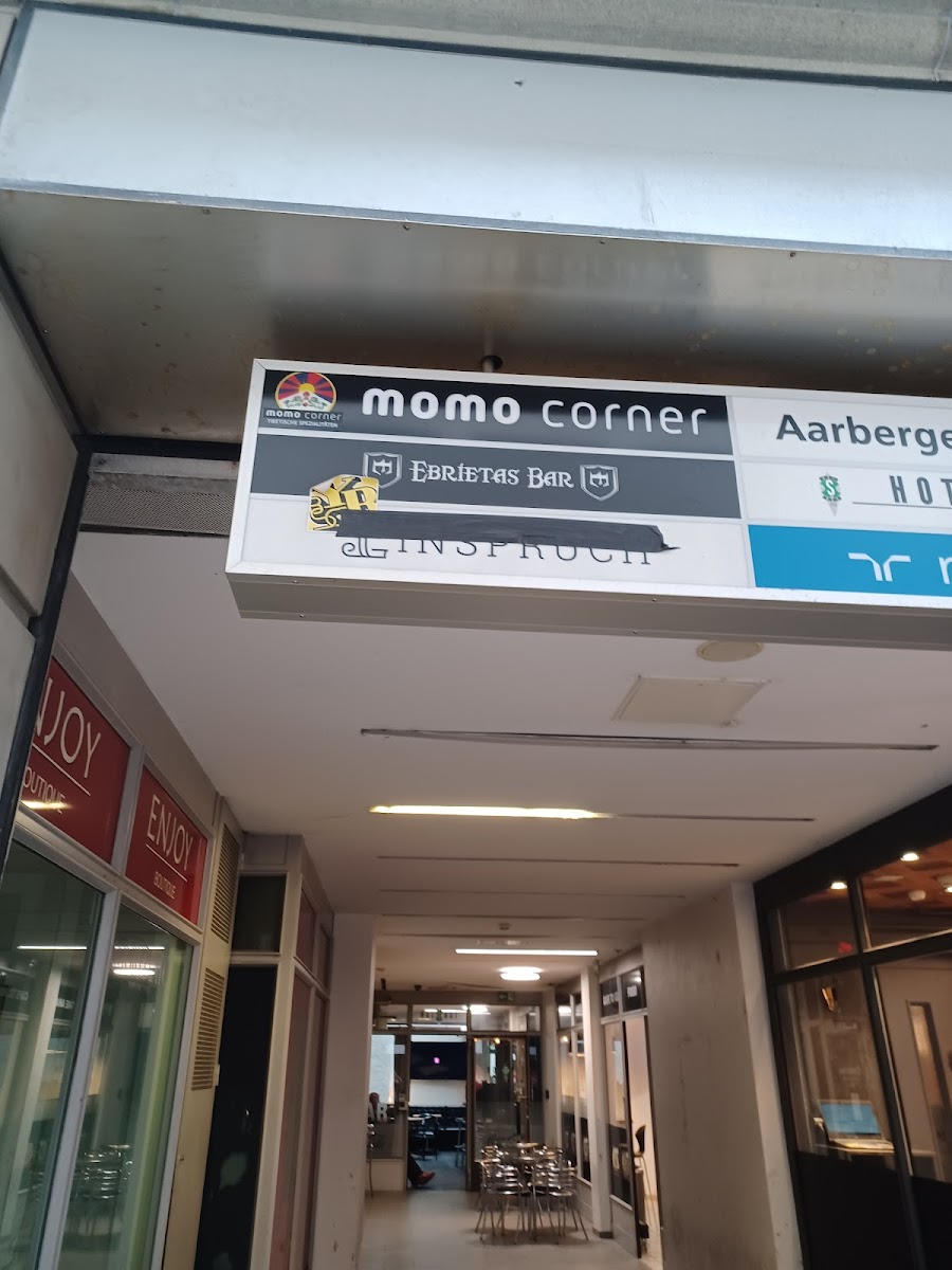 Momo Corner