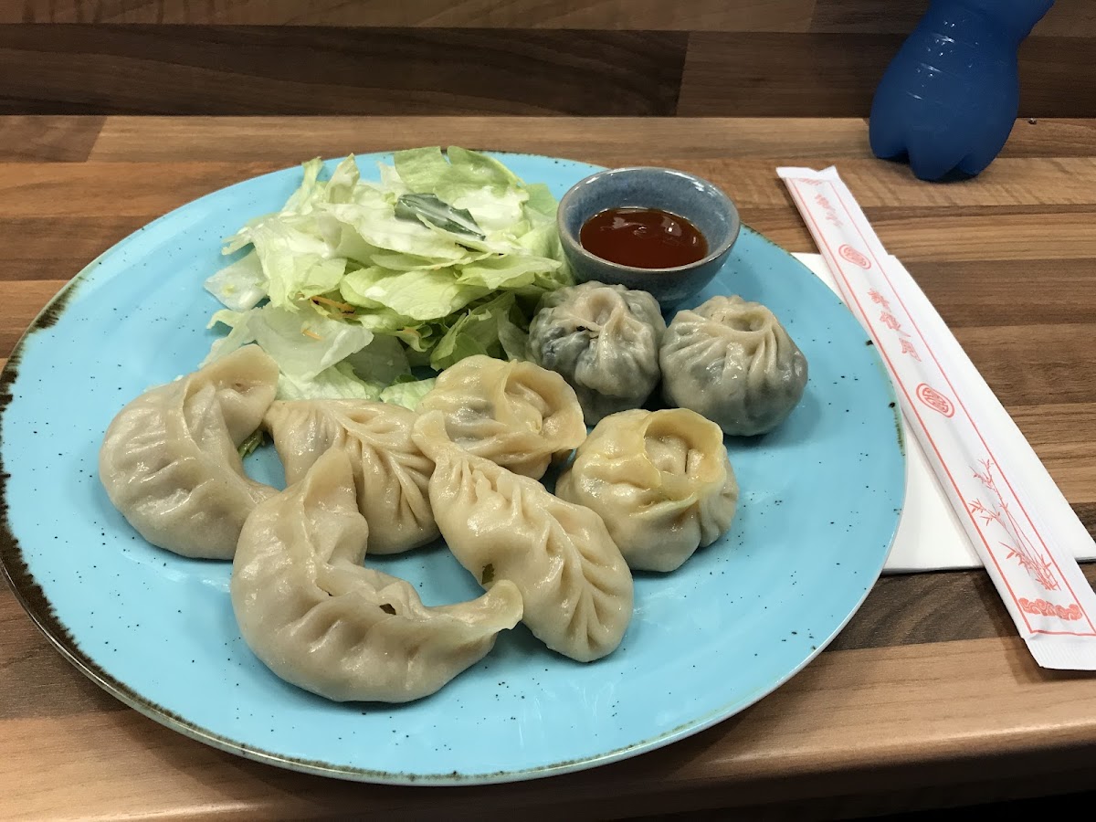 Momo Corner Photo 6